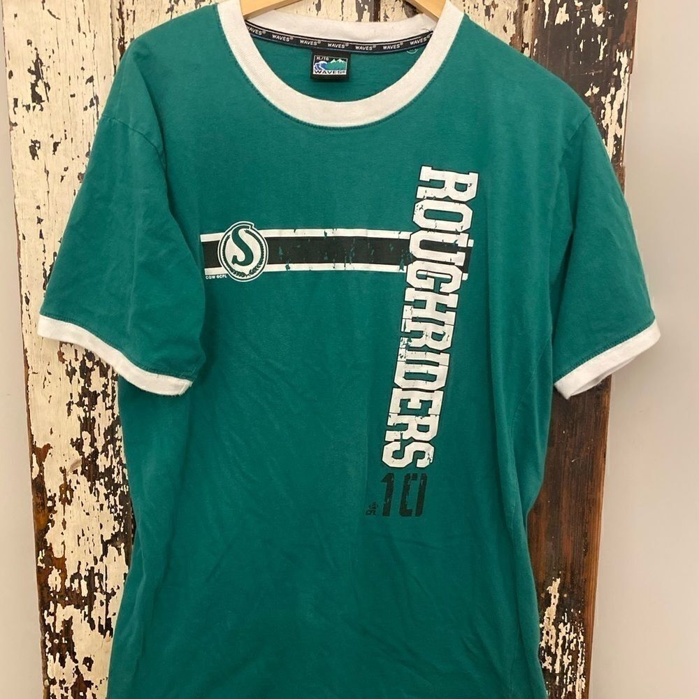 Vintage Waves Ringer CFL Roughriders XL T-shirt.